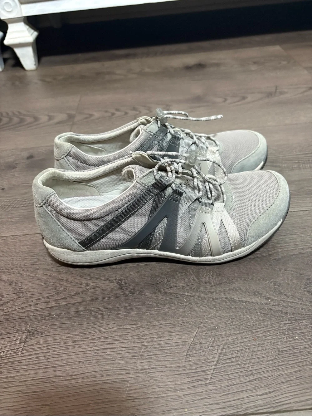 Dansko Grey Suede Henriette Sneakers Comfort Medical Arch Support Quick Lace